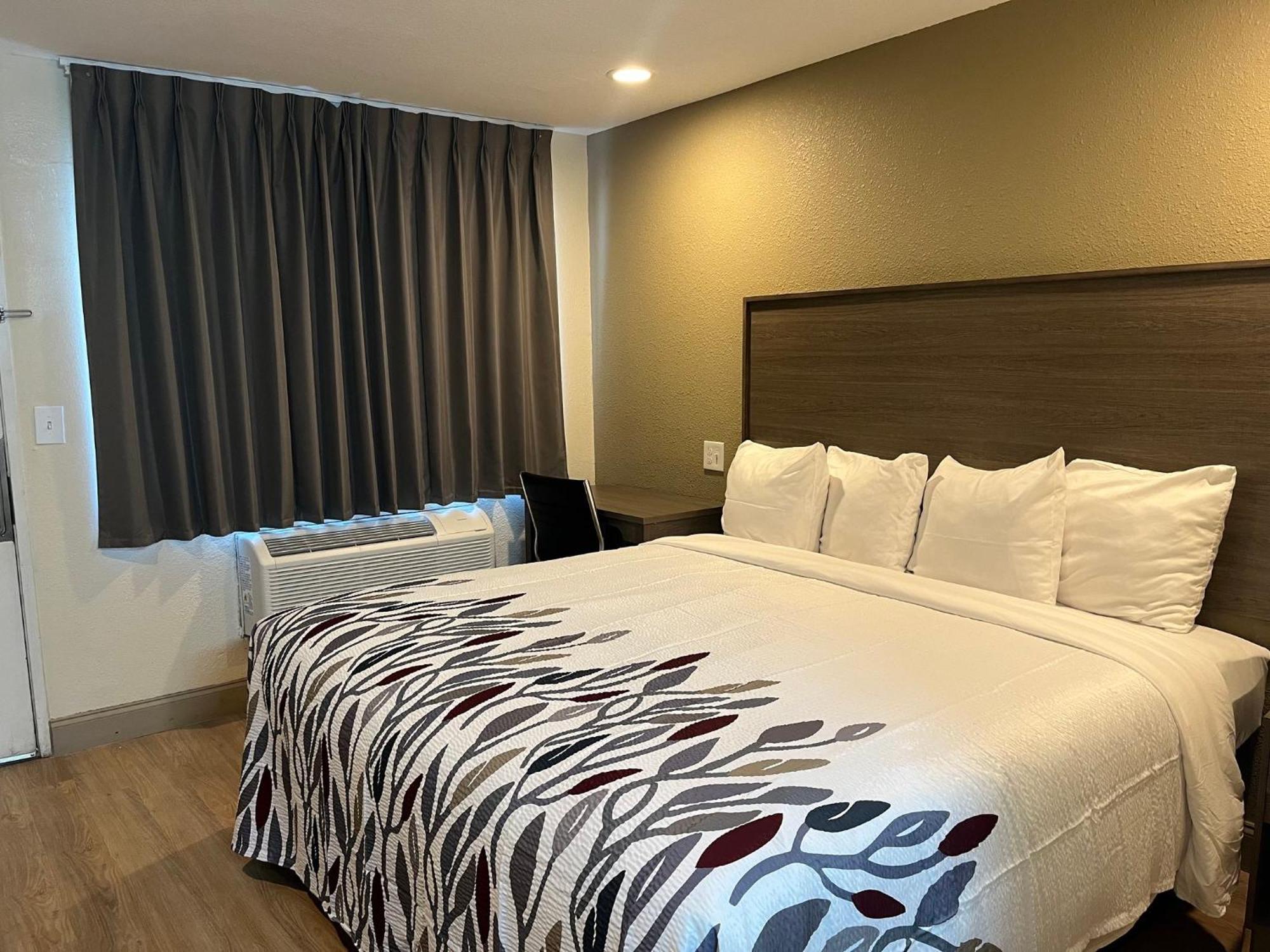 Red Roof Inn Haltom City Екстер'єр фото